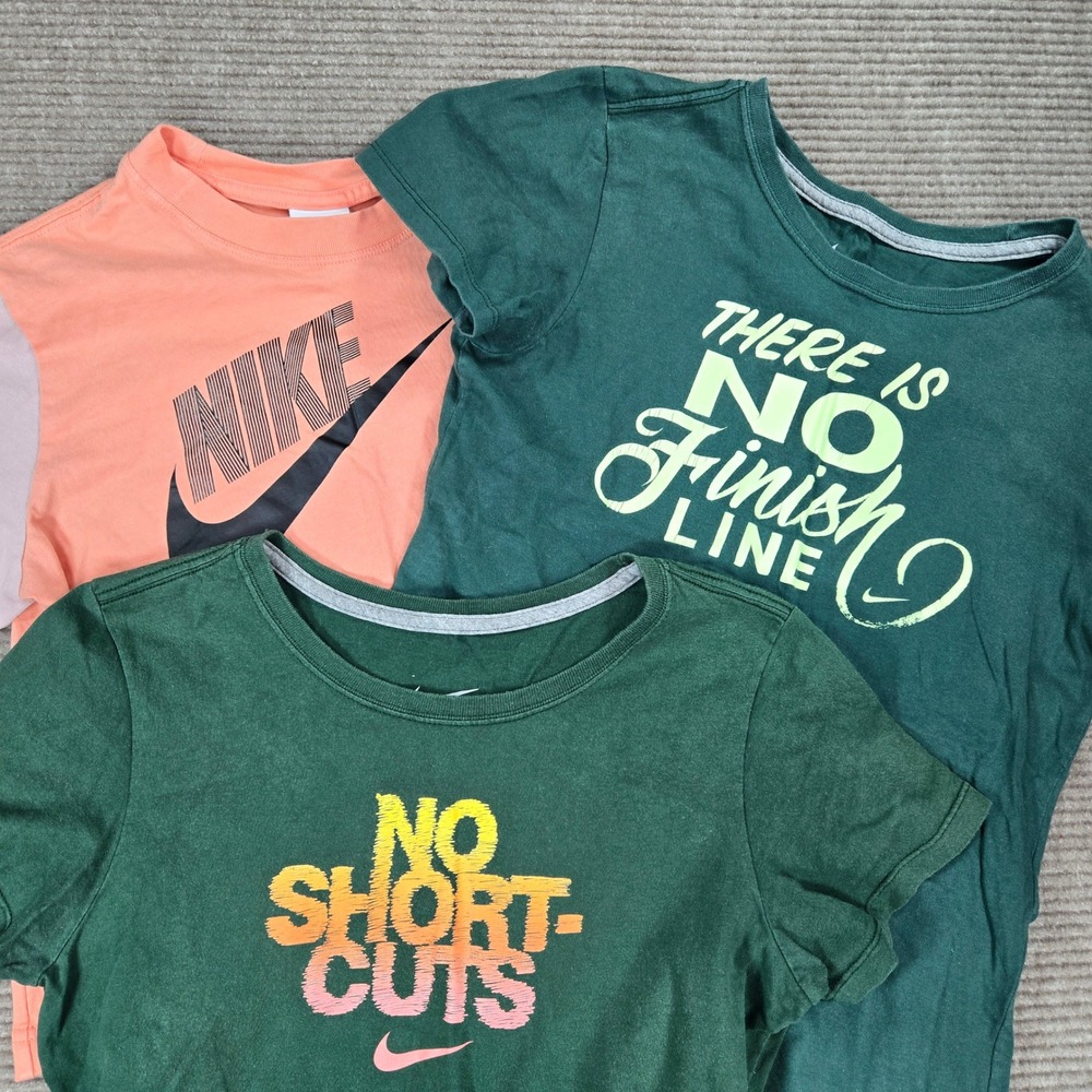 Nike Women Medium Green Peach Graphic Logo Motivational T-Shirt Bundle 3pc
